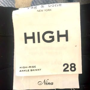 NWT Rag & bone size 28 black denim jeans sits below waist